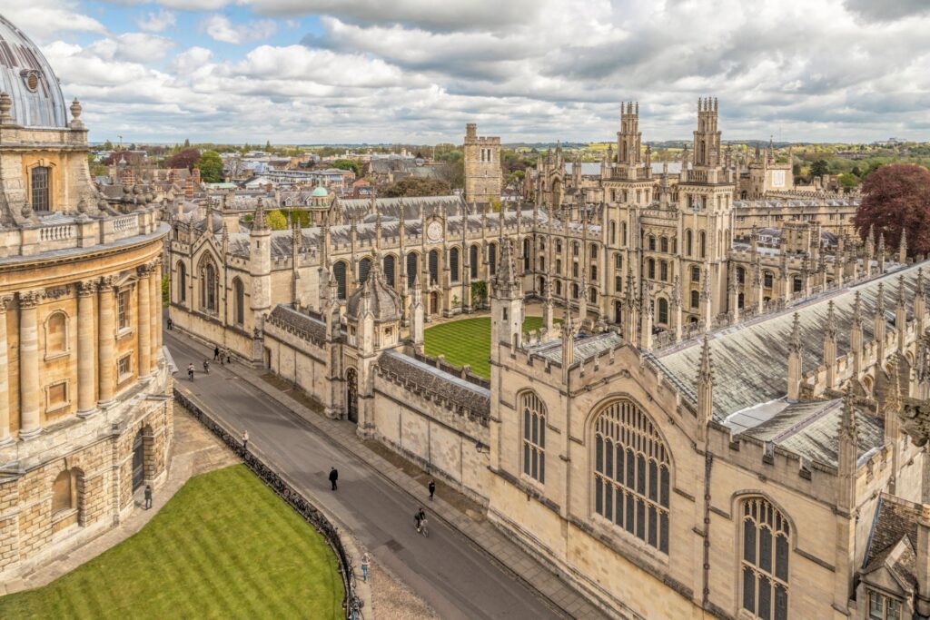 What are UCAS Tariff points and how do they apply to Oxford